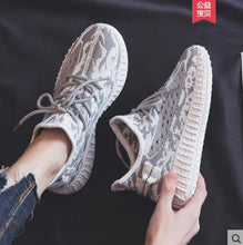Load image into Gallery viewer, Sneakers Rrunning Shoes 2020 New Breathable Sports Trend Mesh Net Shoes Summer Canvas Men's Shoes Wild Casual Deodorant Lace up